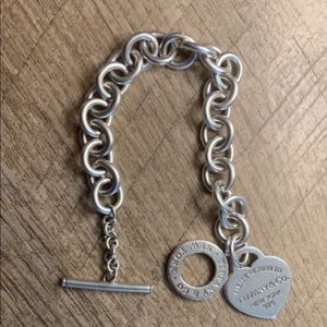 Tiffamy toggle bracelet 7inch